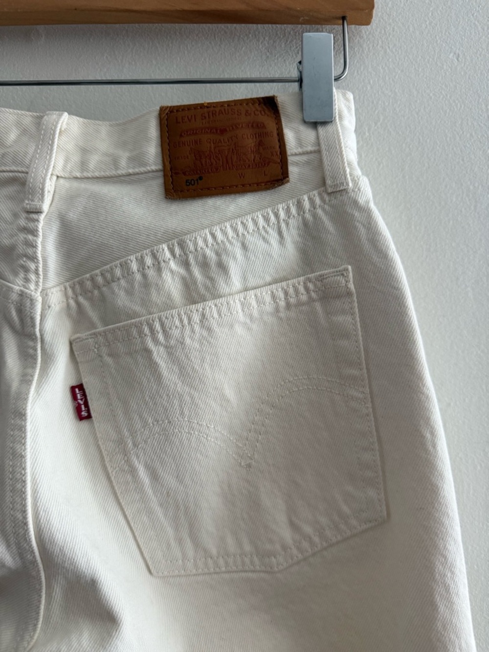 Levi’s 501 Off White Straight Leg, Raw Hem, Button Fly Jeans - Picture 14 of 16